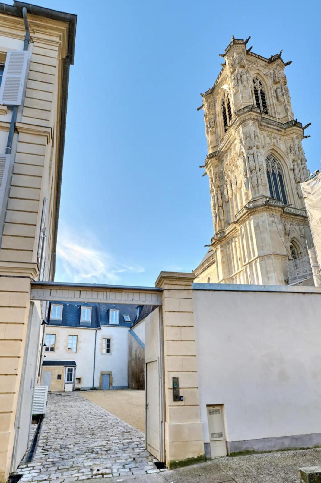 La Chapelle, Les Suites Du Palais, L'Unique 5 Etoiles De Nevers, Suite D'Exception, By Primo C0Nciergerie Екстериор снимка